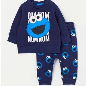 H&M Two Piece Sesame Street / Cookie Monster Set - 2-3T